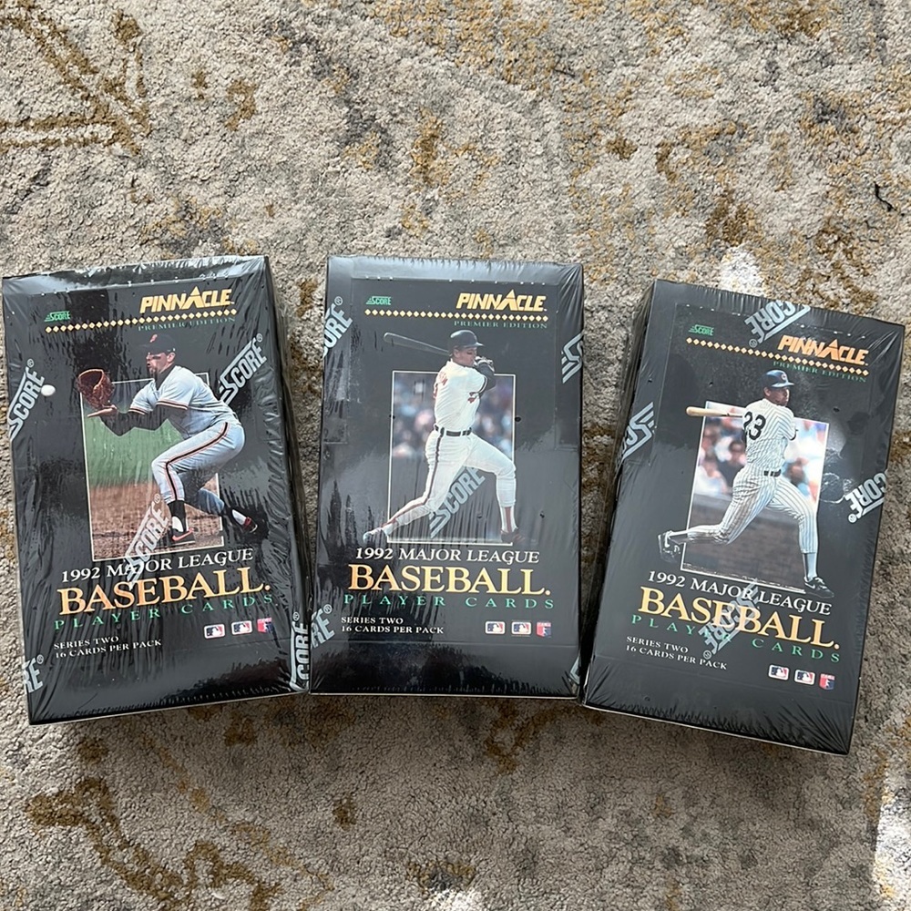 Score 1992 baseball cards.